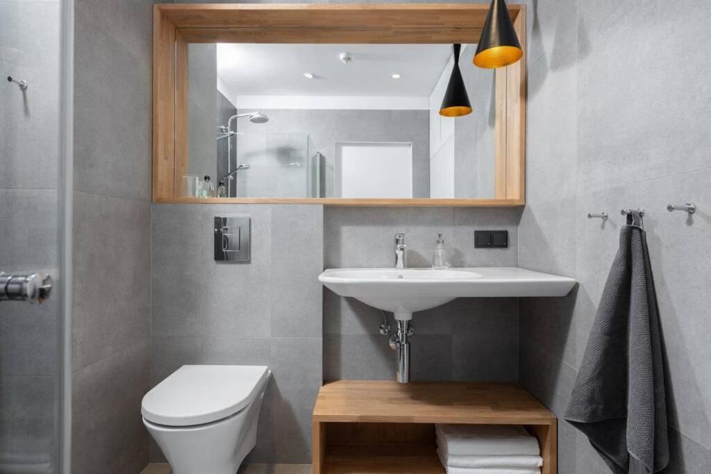 Stylish Apartment Luminis In Krakow'S Kazimierz エクステリア 写真